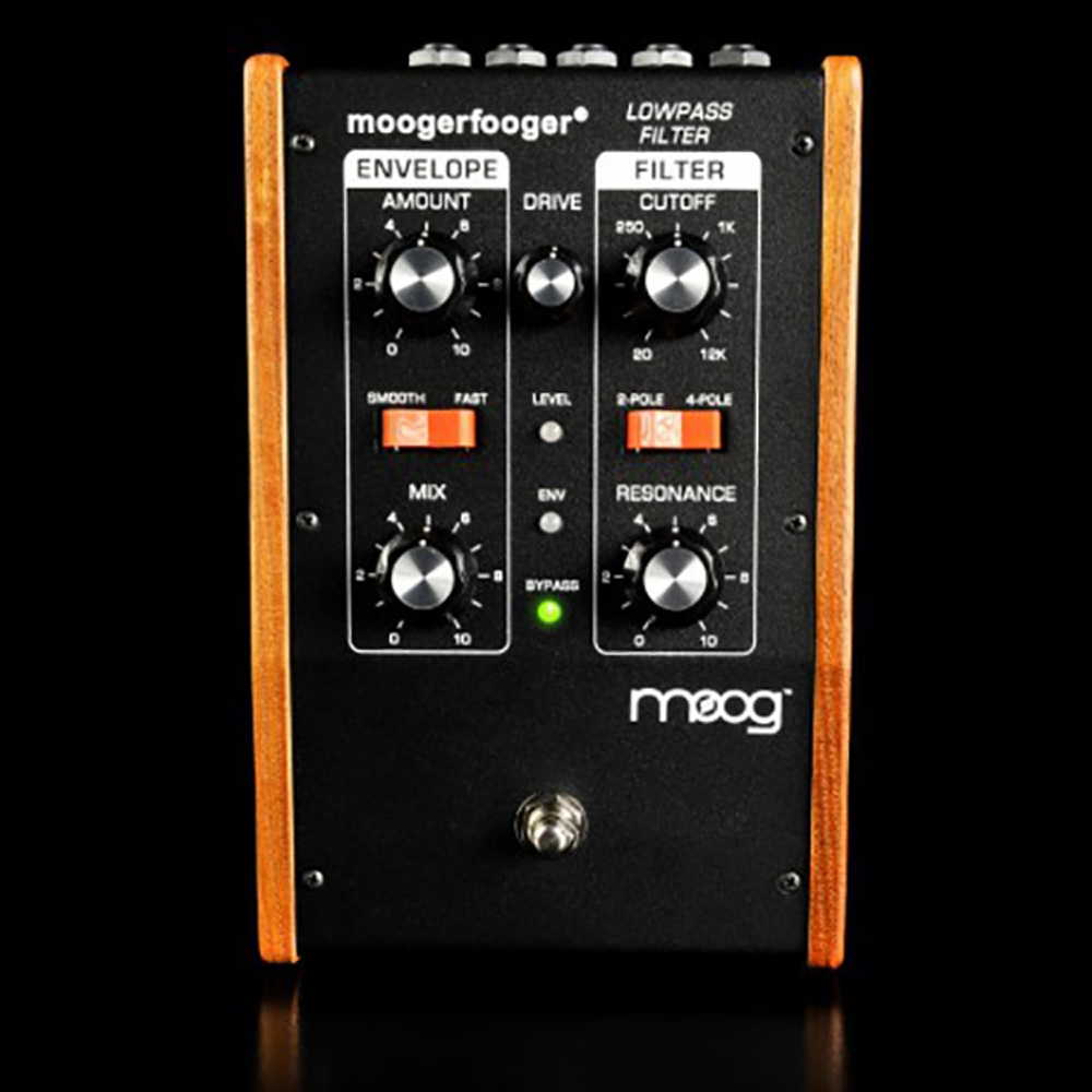 Moog MF101 Moogerfooger Low Pass Filter Effects Pedal in Black for Guitar,  Bass, and Synth